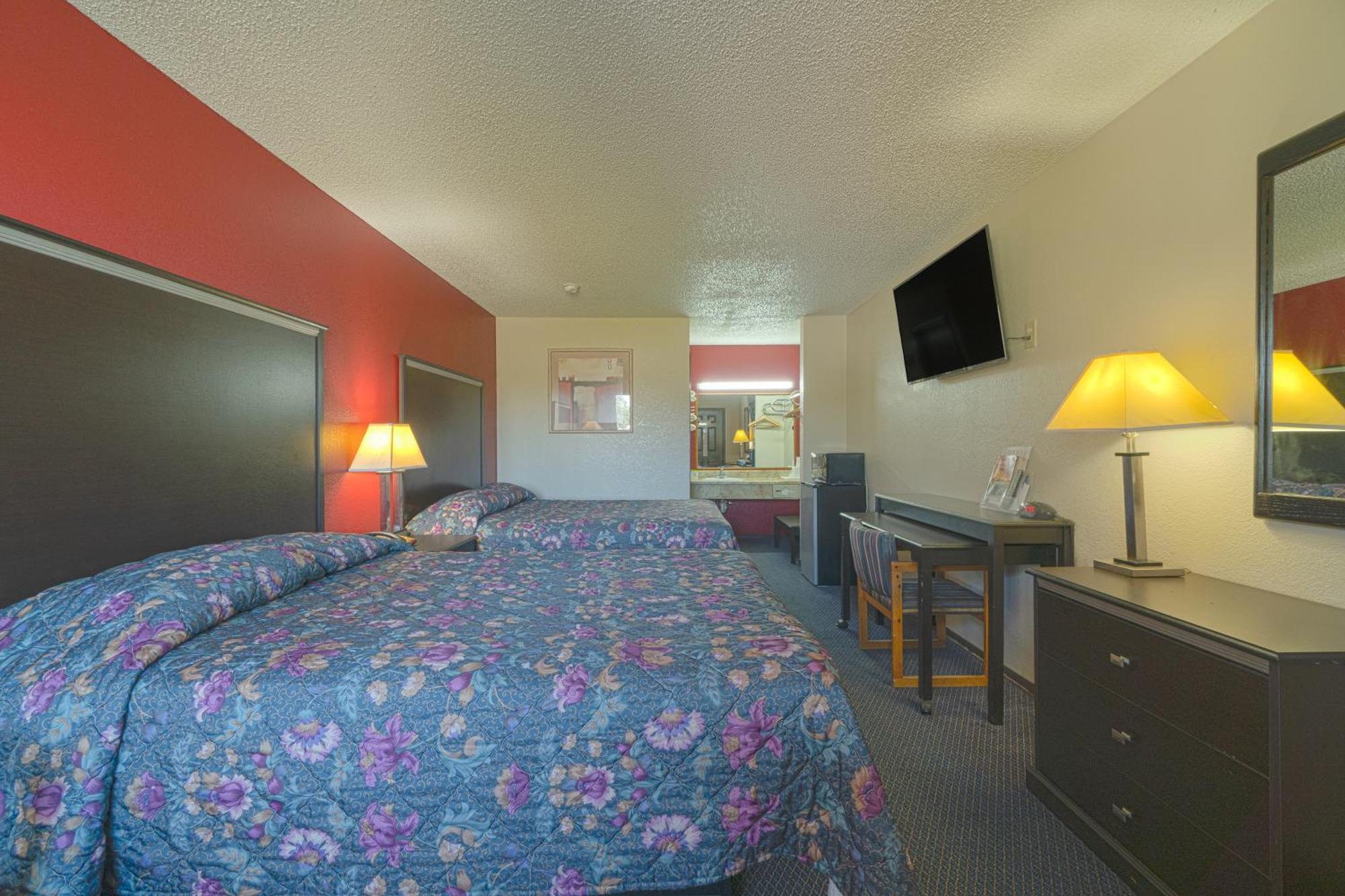 Regency Inn & Suites By Oyo Bay City Tx ภายนอก รูปภาพ