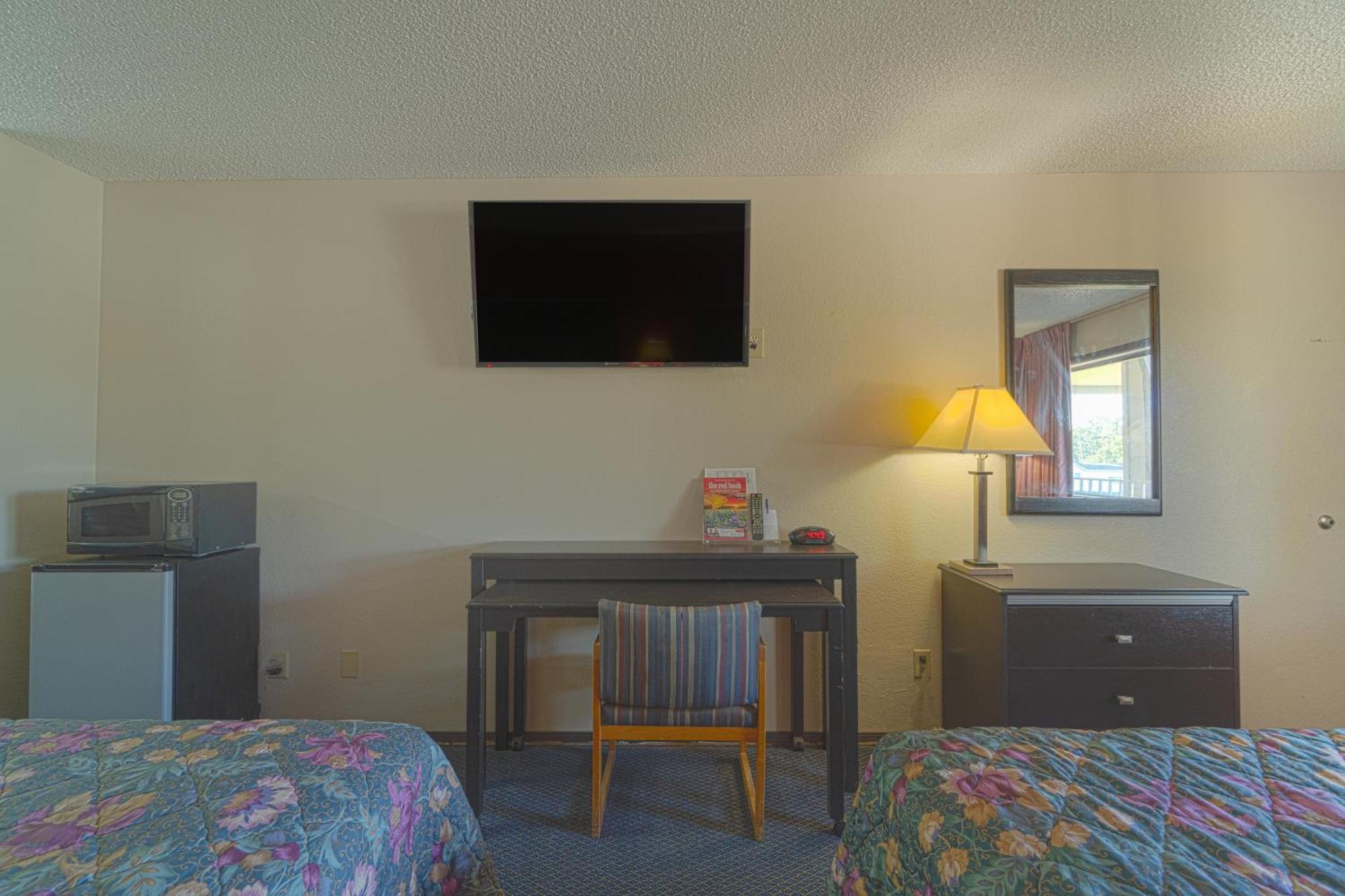 Regency Inn & Suites By Oyo Bay City Tx ภายนอก รูปภาพ