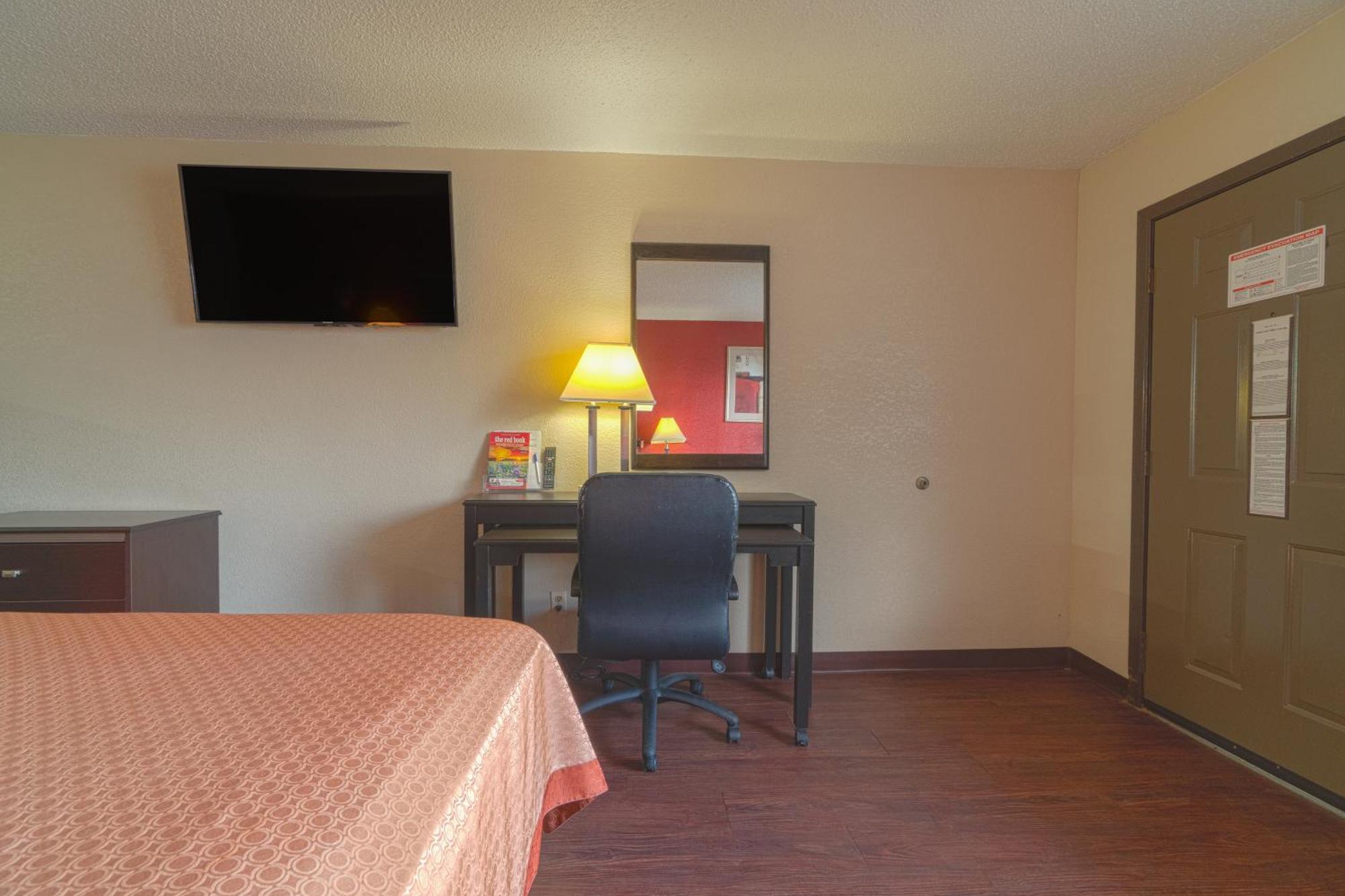 Regency Inn & Suites By Oyo Bay City Tx ภายนอก รูปภาพ