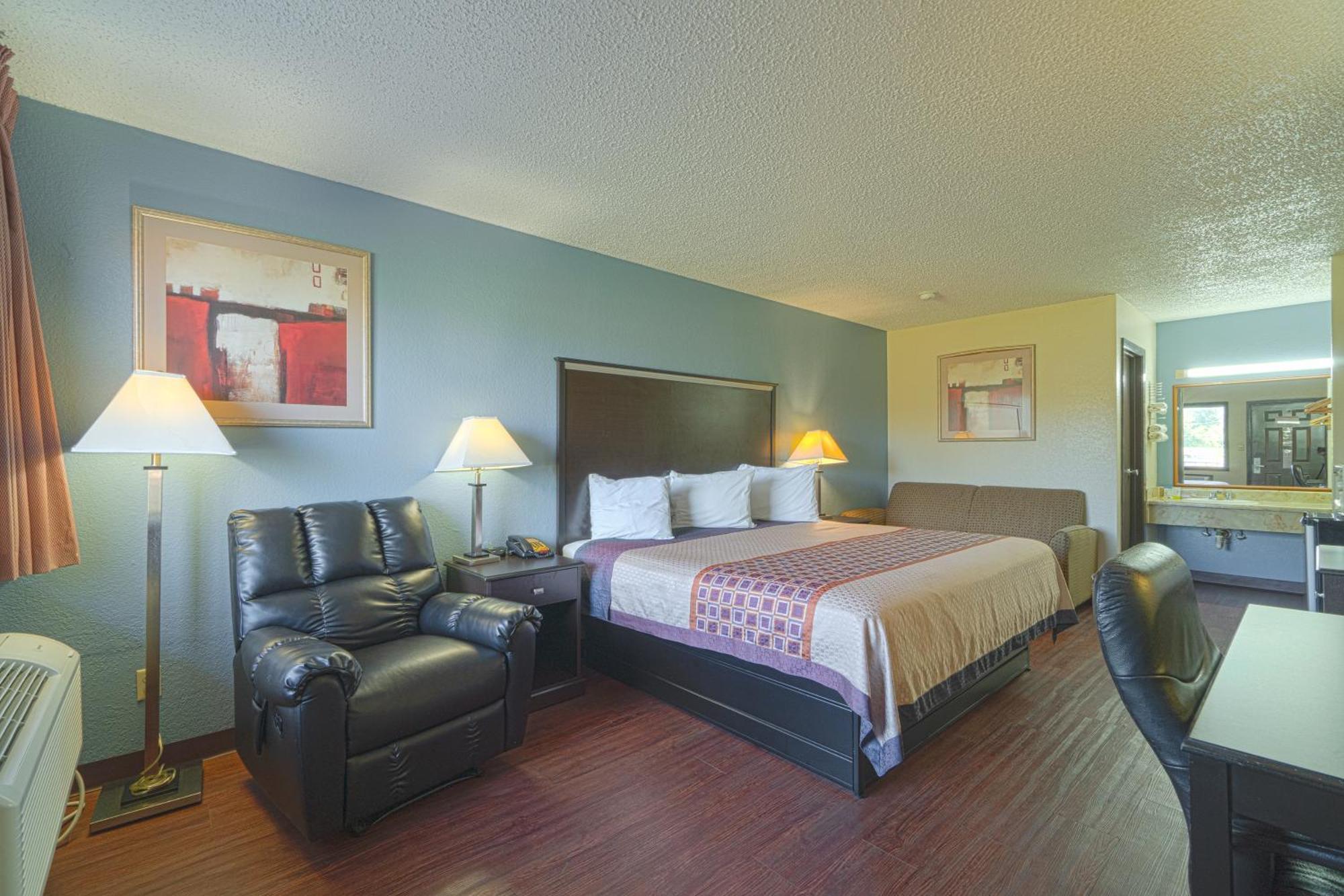 Regency Inn & Suites By Oyo Bay City Tx ภายนอก รูปภาพ