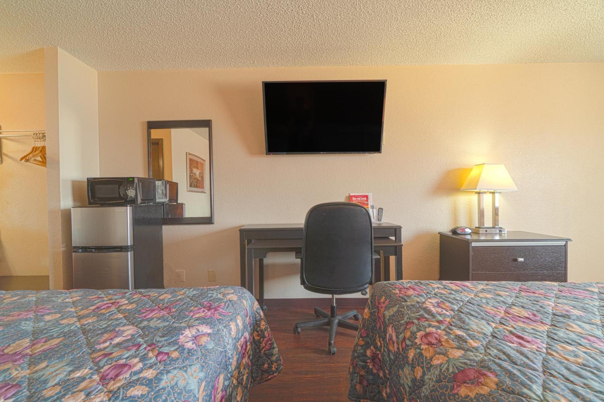 Regency Inn & Suites By Oyo Bay City Tx ภายนอก รูปภาพ