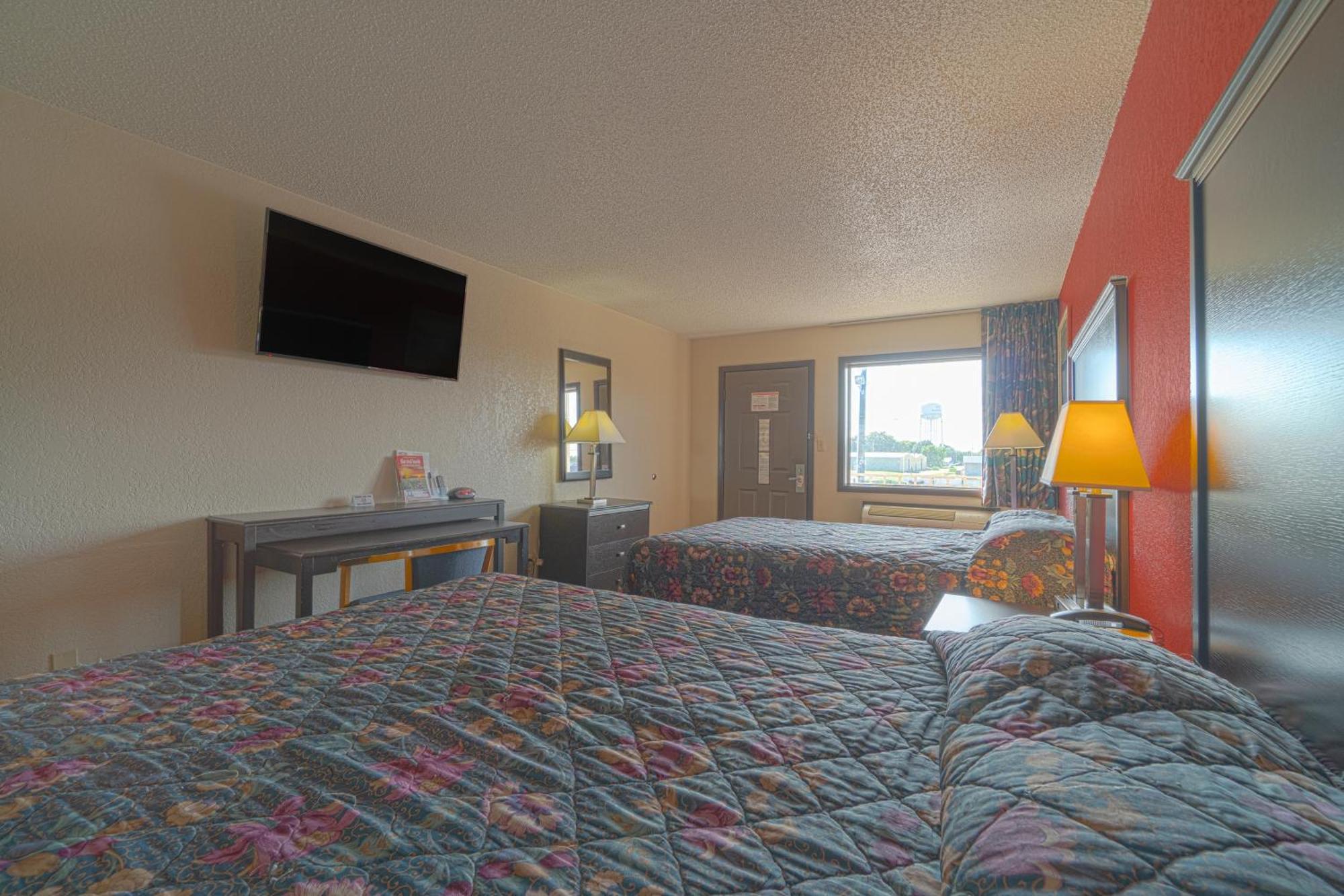 Regency Inn & Suites By Oyo Bay City Tx ภายนอก รูปภาพ