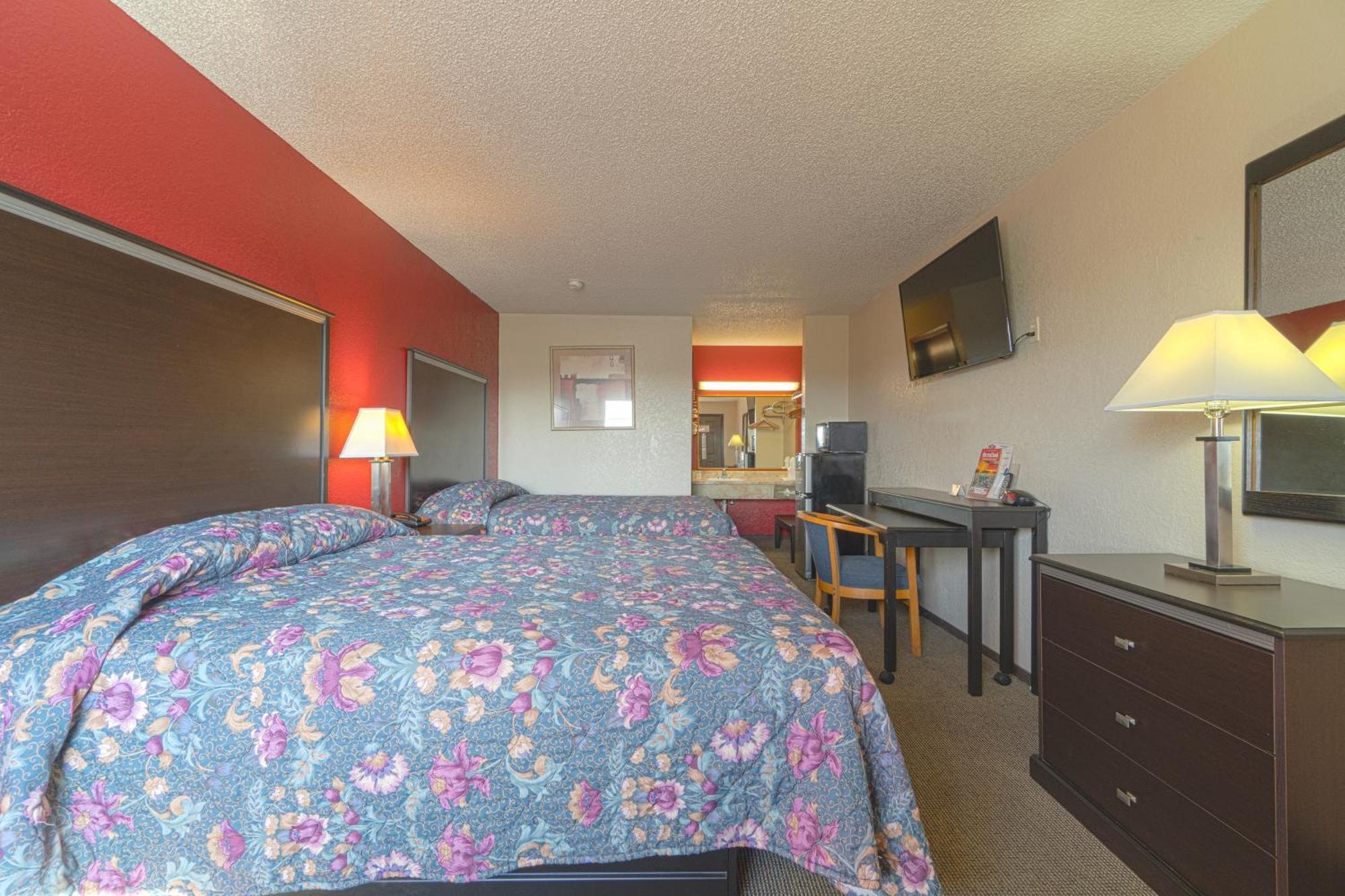 Regency Inn & Suites By Oyo Bay City Tx ภายนอก รูปภาพ