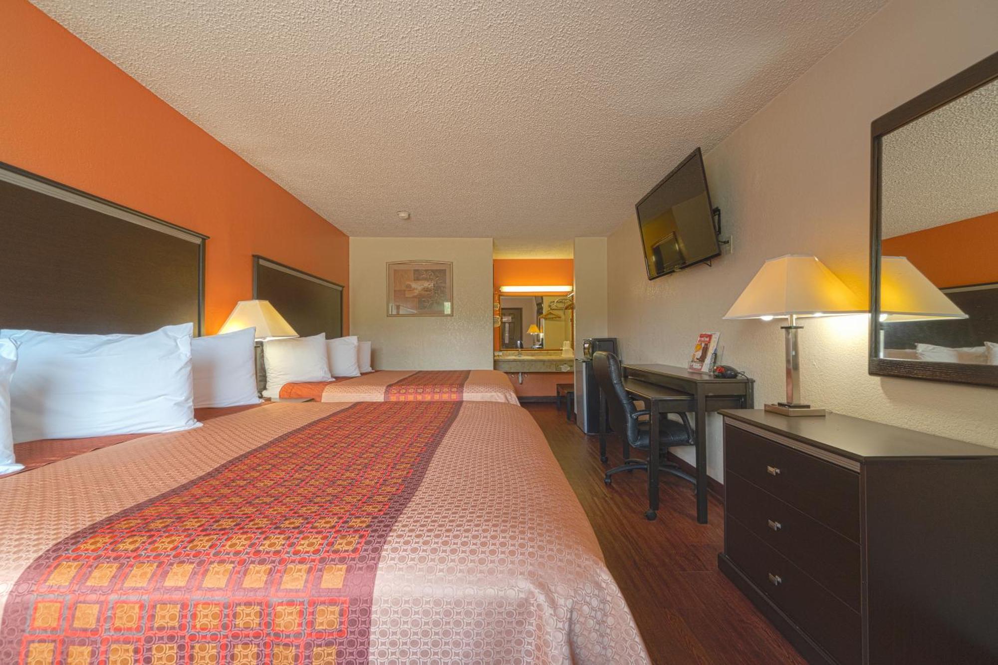 Regency Inn & Suites By Oyo Bay City Tx ภายนอก รูปภาพ