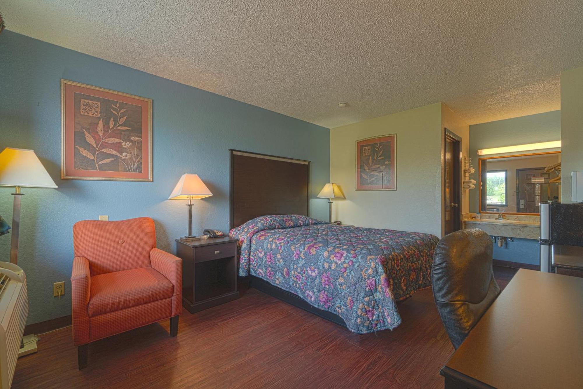 Regency Inn & Suites By Oyo Bay City Tx ภายนอก รูปภาพ