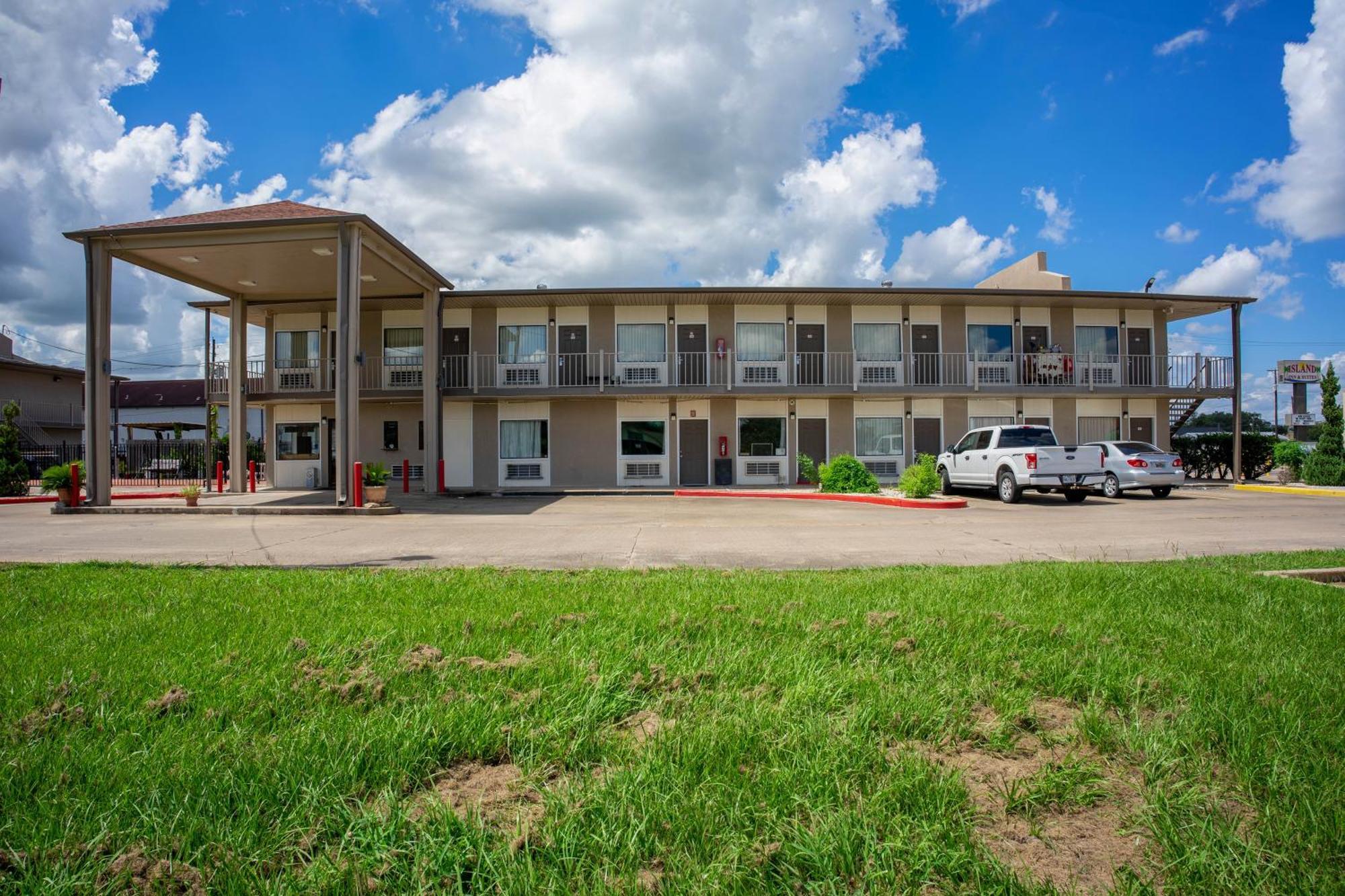 Regency Inn & Suites By Oyo Bay City Tx ภายนอก รูปภาพ
